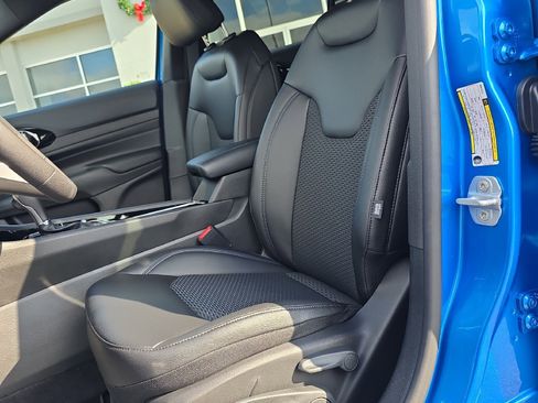 New 2026 Jeep Compass Latitude image 13