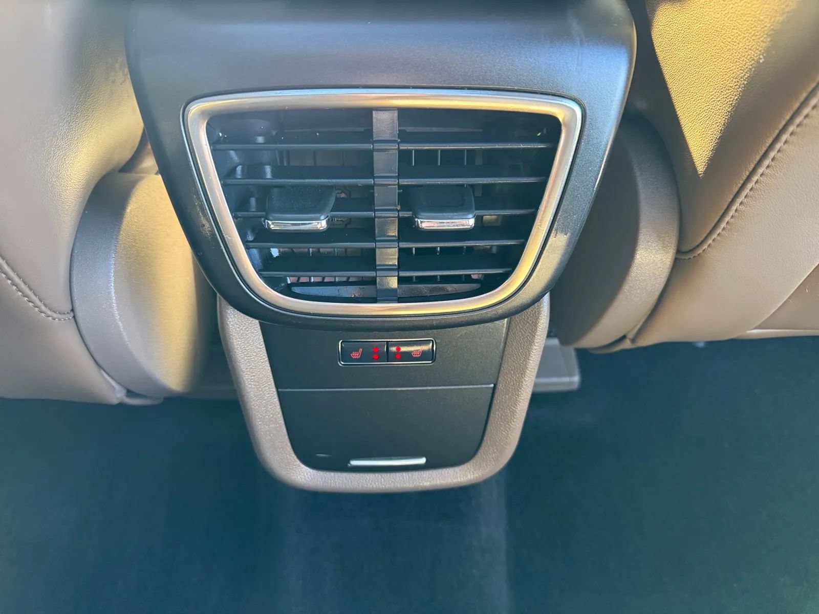 Used 2018 Lincoln MKX Reserve w/ Lincoln MKX Climate Package AWD/4WD image 22