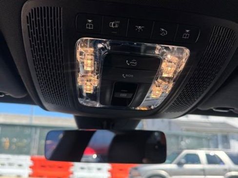 Used 2023 Mercedes-Benz CLA 250 4MATIC w/ Premium Package image 25