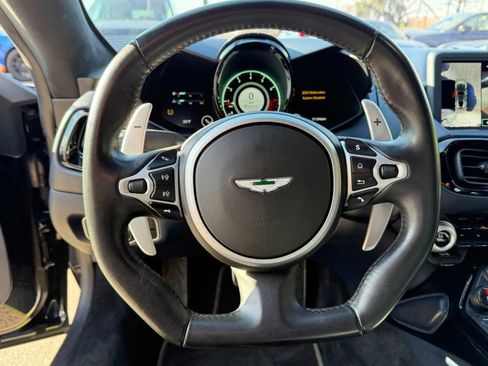 Used 2020 Aston Martin V8 Vantage Coupe RWD image 17