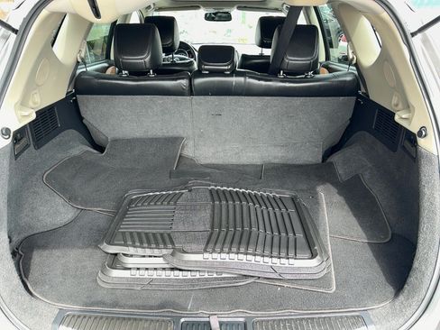 Used 2012 Nissan Murano LE w/ Platinum Pkg AWD/4WD image 29