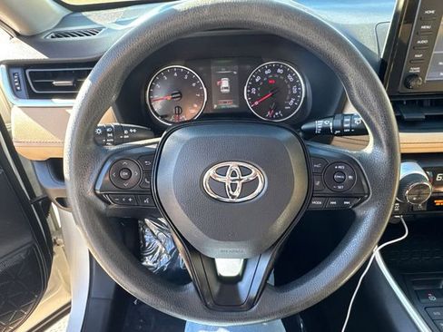 Used 2019 Toyota RAV4 XLE w/ Convenience Package image 30