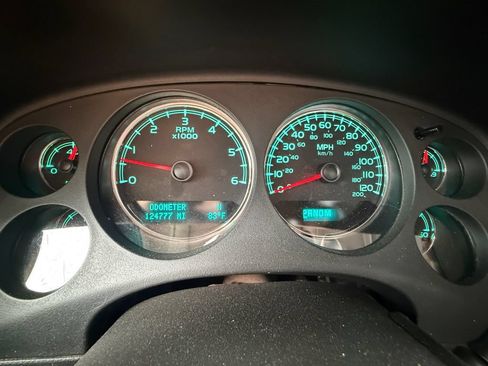 Used 2009 Chevrolet Silverado 1500 LTZ w/ Safety Package AWD/4WD image 12