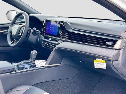 New 2025 Toyota Camry SE w/ Convenience Package FWD image 27