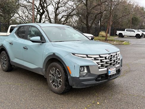 Used 2023 Hyundai Santa Cruz SE image 3