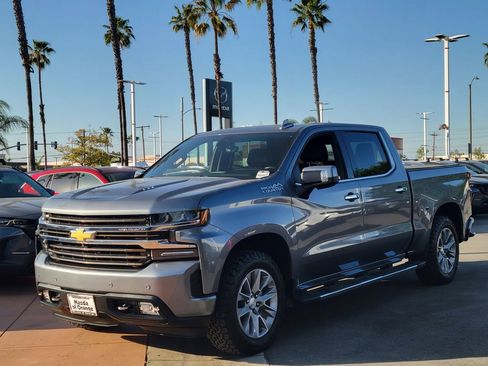Used 2019 Chevrolet Silverado 1500 High Country w/ Technology Package image 35