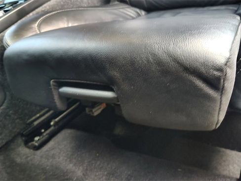 Certified 2023 Volvo XC40 B5 Plus w/ Driver Assist Package image 10