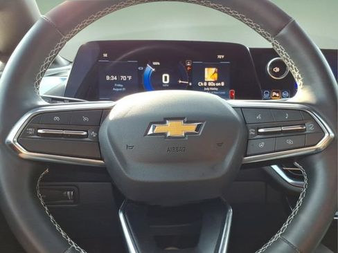 Used 2025 Chevrolet Equinox EV LT w/ Convenience Package FWD image 21