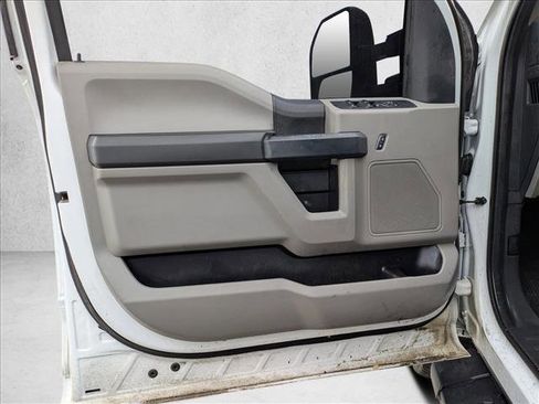 Used 2022 Ford F350 XL w/ Power Equipment Group image 10