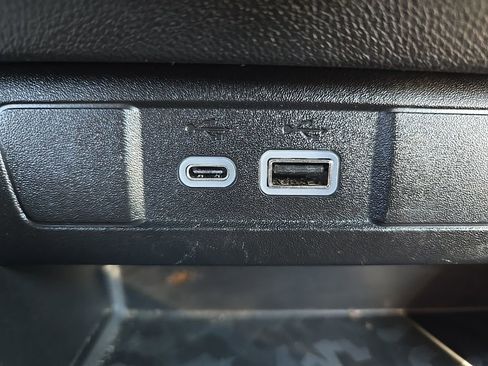 Used 2023 GMC Canyon AT4X image 26