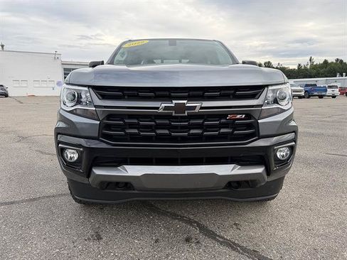 Used 2022 Chevrolet Colorado Z71 AWD/4WD image 2