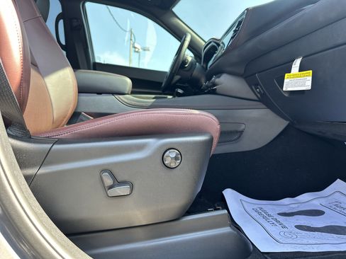 Used 2023 Dodge Durango GT image 15