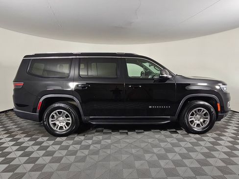 Used 2022 Jeep Wagoneer Series I AWD/4WD image 2