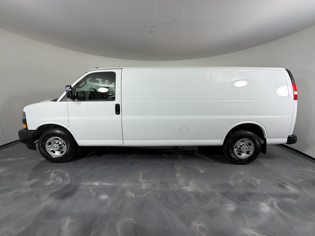 Used 2019 Chevrolet Express 3500 Extended w/ Driver Convenience Package RWD image 7