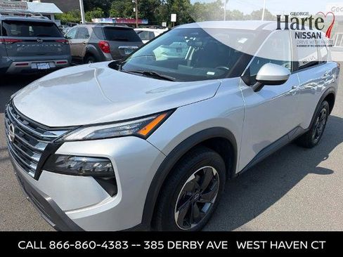 Certified 2024 Nissan Rogue SV AWD/4WD image 3