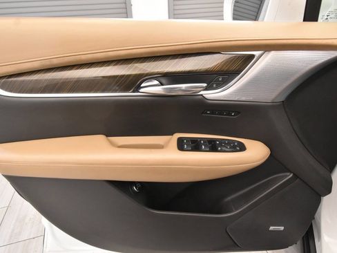 Used 2020 Cadillac XT6 Sport w/ Platinum Package image 13