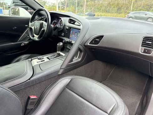 Used 2019 Chevrolet Corvette Stingray Coupe w/ Z51 1LT image 13