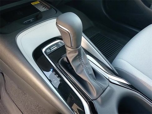 Used 2025 Toyota Corolla SE image 19