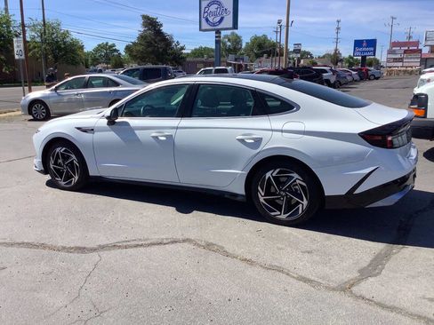 Used 2025 Hyundai Sonata SEL FWD image 17