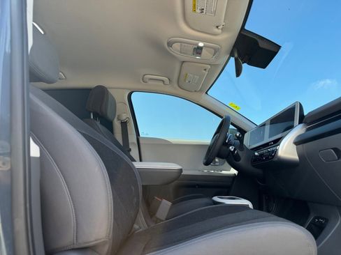 Used 2024 Hyundai Ioniq 5 SEL RWD image 19