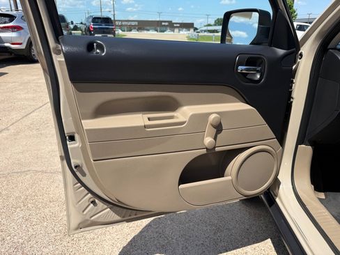 Used 2017 Jeep Patriot Sport AWD/4WD image 20