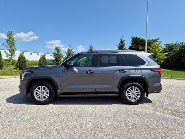 Used 2023 Toyota Sequoia SR5 w/ SR5 Premium Package AWD/4WD image 9