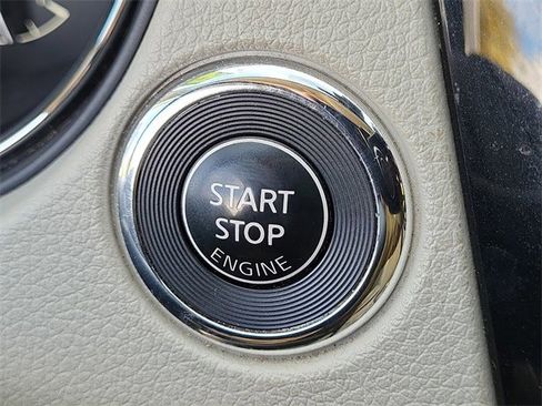 Used 2021 Nissan Rogue Sport SL w/ Premium Package image 20