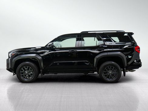 Used 2025 Toyota 4Runner SR5 AWD/4WD image 2