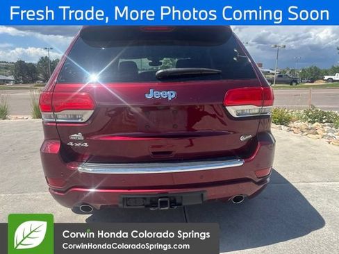 Used 2017 Jeep Grand Cherokee Overland AWD/4WD image 11