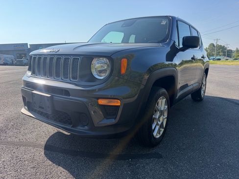 Used 2023 Jeep Renegade Latitude AWD/4WD image 7