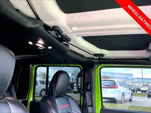 Used 2021 Jeep Gladiator Rubicon AWD/4WD image 19