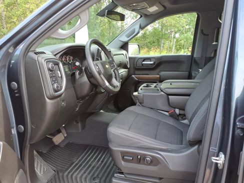 Used 2021 Chevrolet Silverado 1500 LT AWD/4WD image 14