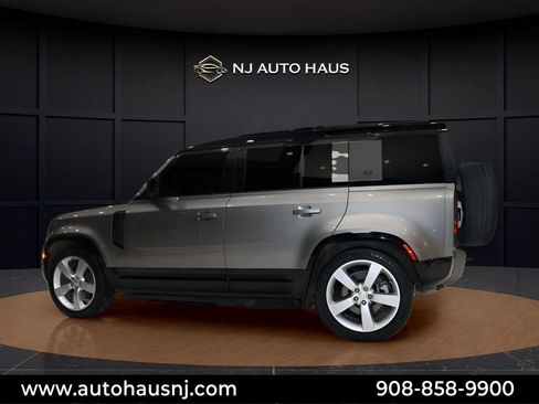 Used 2023 Land Rover Defender 110 X-Dynamic SE image 5