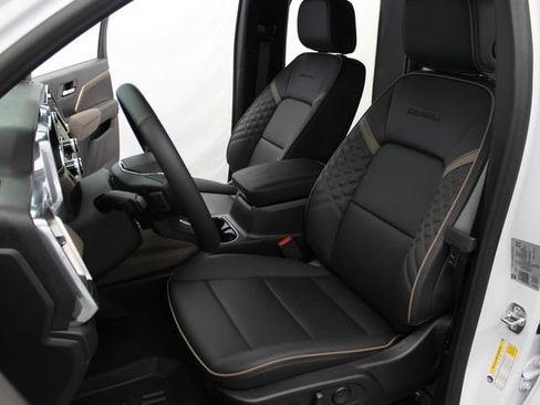 New 2026 GMC Canyon Denali AWD/4WD image 16