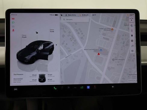Used 2023 Tesla Model Y 2WD image 40
