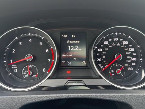Used 2019 Volkswagen Golf 4-Door FWD image 15