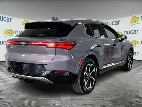 Used 2025 Chevrolet Equinox EV LT w/ Convenience Package image 6