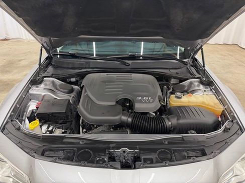 Used 2017 Chrysler 300 C w/ Safetytec Plus Group AWD/4WD image 21