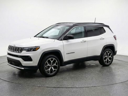 Used 2025 Jeep Compass Limited image 3