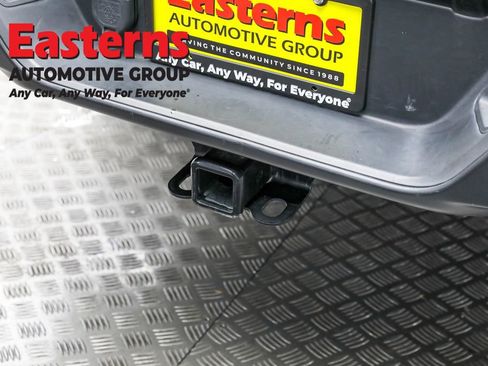 Used 2023 Jeep Gladiator Sport image 22