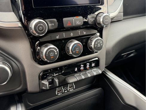 Used 2025 RAM 1500 Big Horn w/ Night Edition AWD/4WD image 24