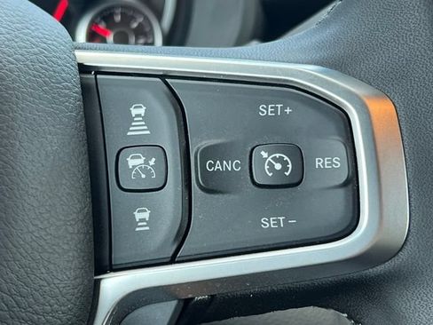 Used 2025 RAM 2500 Big Horn AWD/4WD image 21