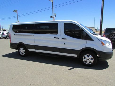 Used 2017 Ford Transit 350 XLT RWD image 5