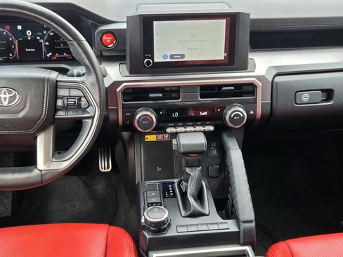 Used 2025 Toyota 4Runner TRD Sport AWD/4WD image 16