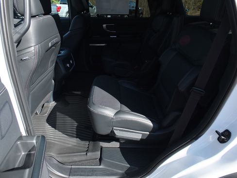 New 2025 Ford Expedition Platinum w/ Stealth Performance Package image 13