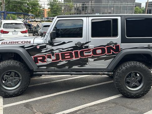 Used 2017 Jeep Wrangler Unlimited Rubicon w/ Max Tow Package AWD/4WD image 6