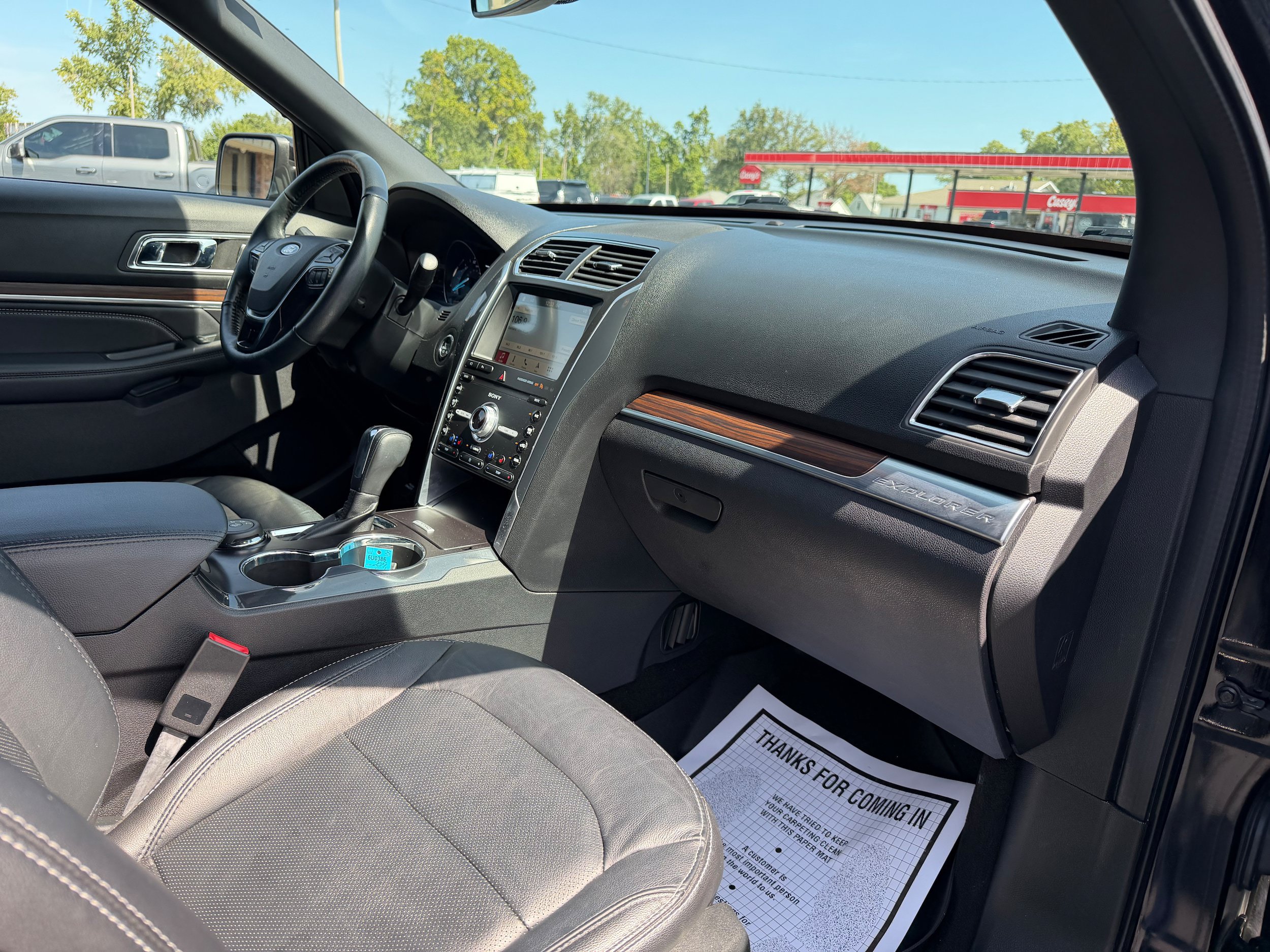 Used 2019 Ford Explorer Limited AWD/4WD image 18