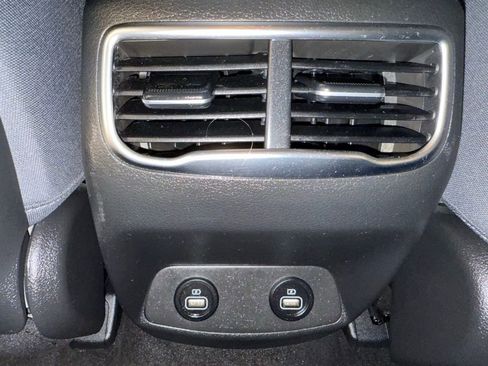 Used 2022 Hyundai Santa Fe SEL image 19