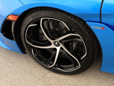 Used 2024 McLaren 750S Spider RWD image 43