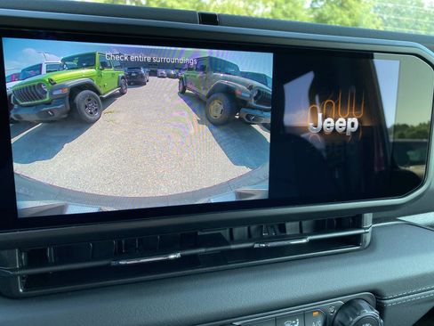 New 2026 Jeep Wrangler Unlimited Sahara AWD/4WD image 11